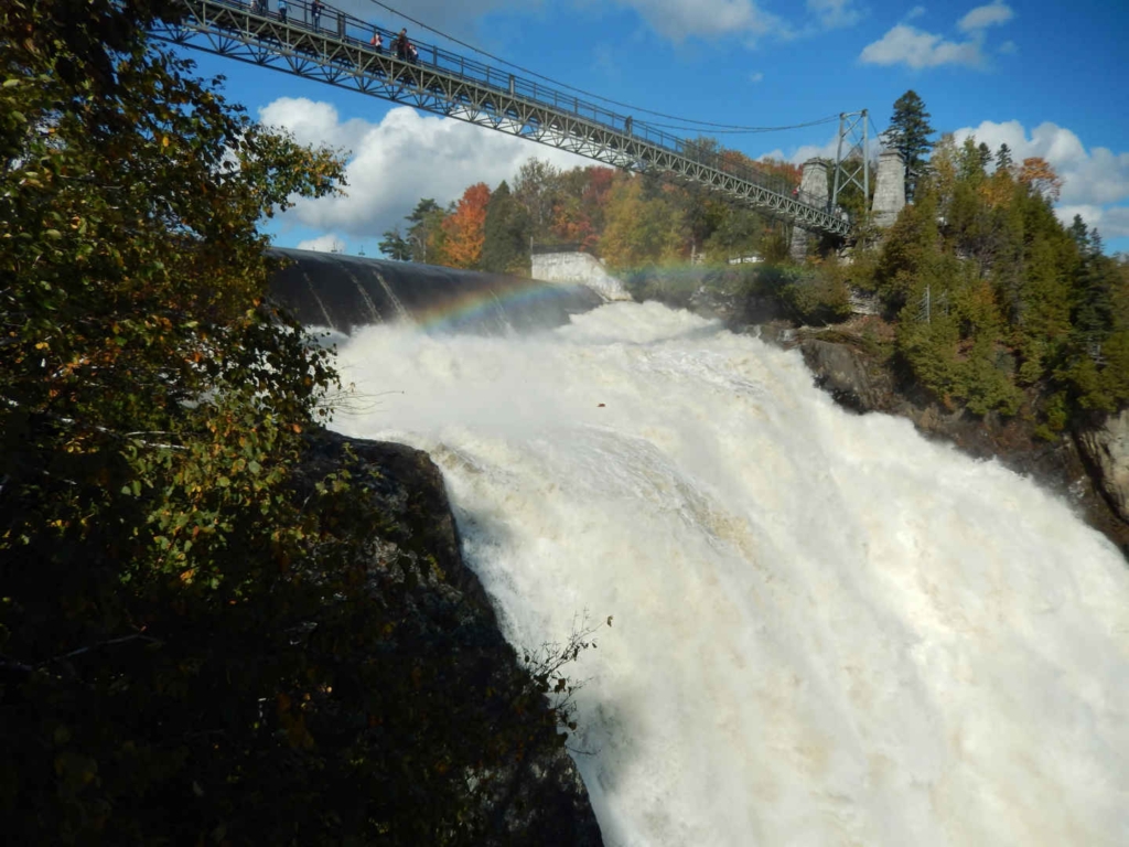 how to get to montmorency falls from quebec city