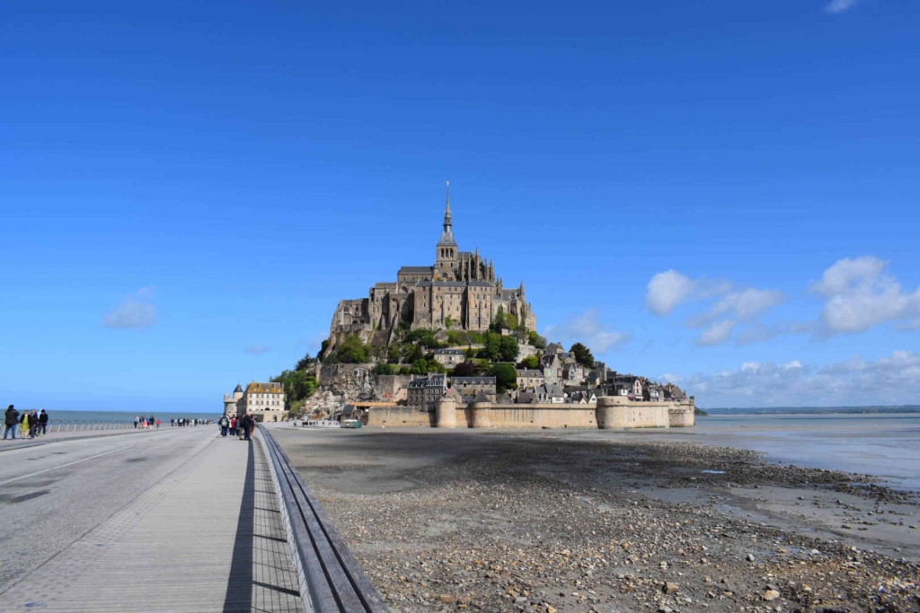 best time to visit mont saint michel