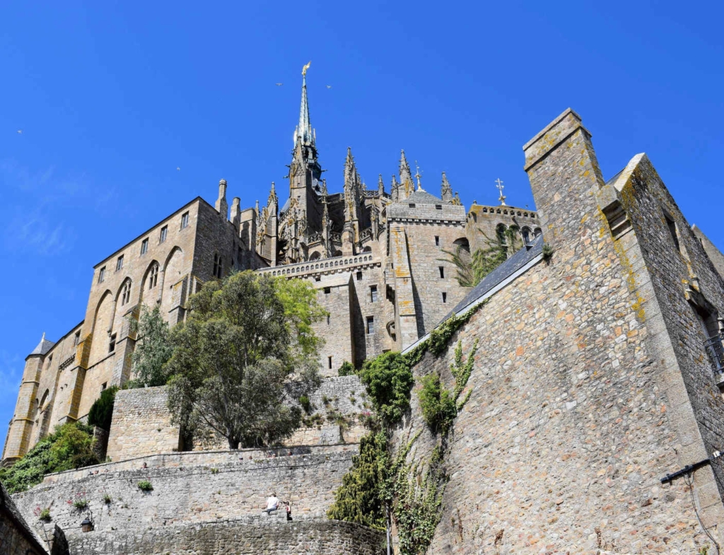 best time to visit mont saint michel