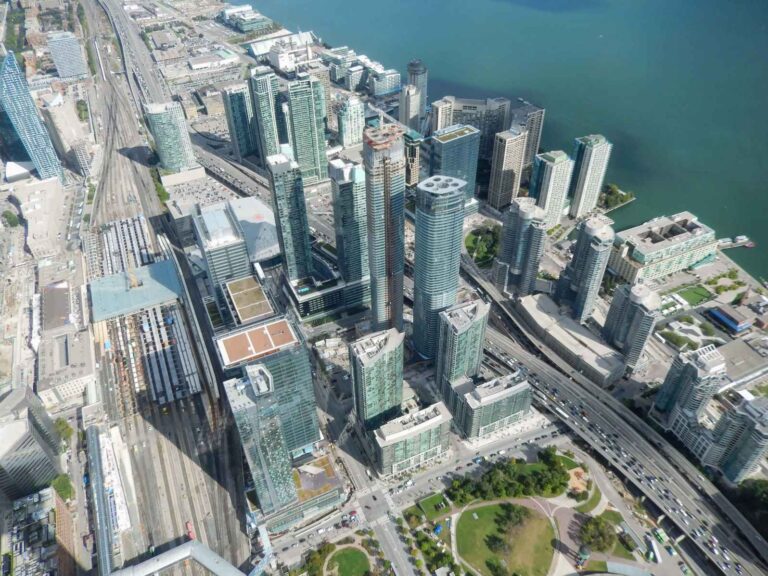 A Quick 3 Days in Toronto Itinerary including Niagara Falls (2026)